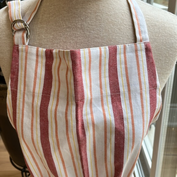 NWOT Williams Sonoma apron - Picture 2 of 7